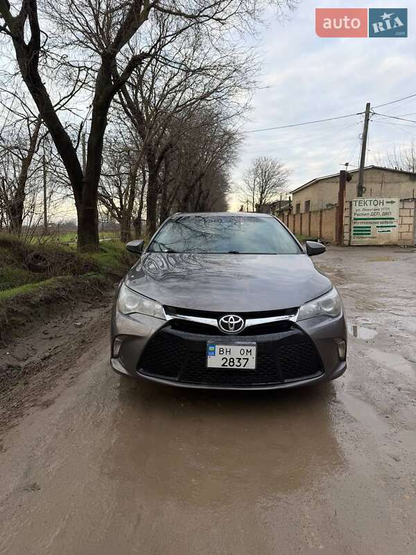 Седан Toyota Camry 2016 в Одессе