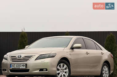 Седан Toyota Camry 2007 в Днепре