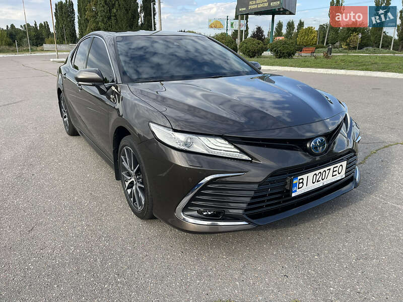 Toyota Camry 2021