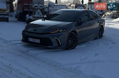 Седан Toyota Camry 2024 в Киеве