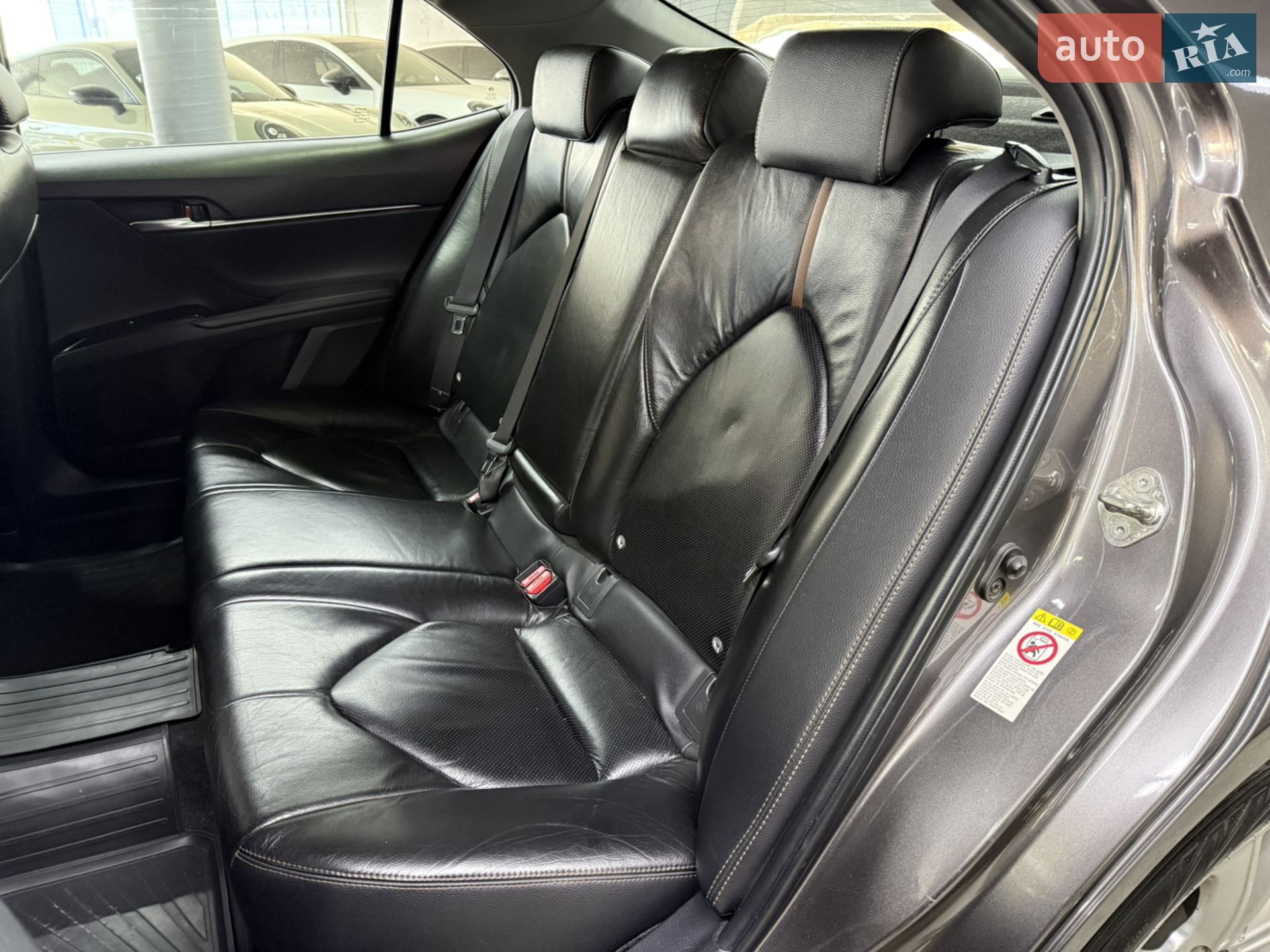 2017 Toyota Camry - мініатюра 21
