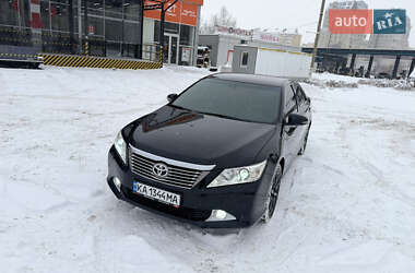 Седан Toyota Camry 2012 в Дніпрі