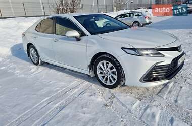 Седан Toyota Camry 2021 в Ровно