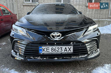 Седан Toyota Camry 2022 в Дніпрі