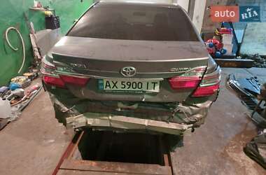 Седан Toyota Camry 2016 в Харкові
