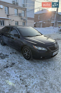 Седан Toyota Camry 2006 в Киеве