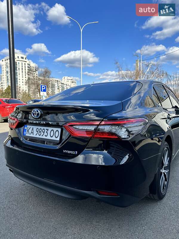 Седан Toyota Camry 2022 в Харькове