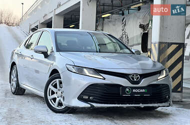 Седан Toyota Camry 2018 в Києві