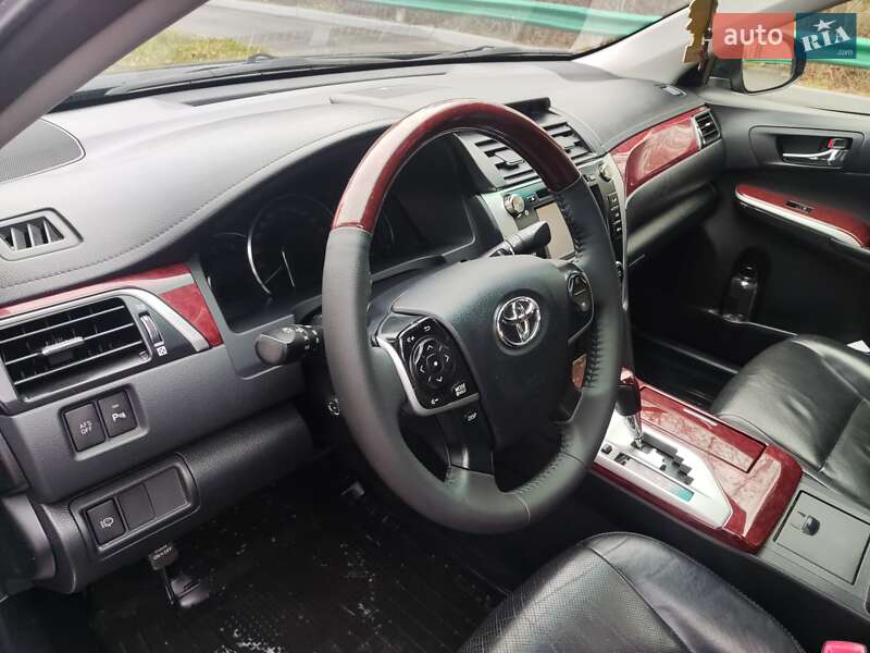 Седан Toyota Camry 2011 в Киеве