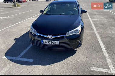 Седан Toyota Camry 2015 в Киеве