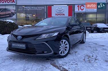 Седан Toyota Camry 2021 в Хмельницькому