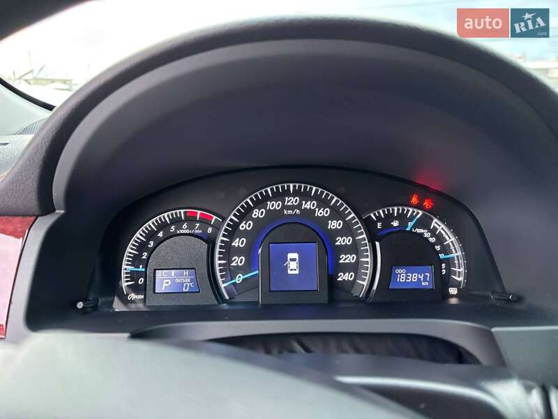 Седан Toyota Camry 2012 в Києві