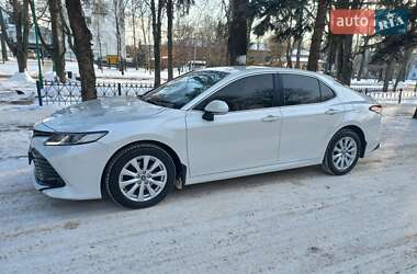 Седан Toyota Camry 2019 в Дніпрі