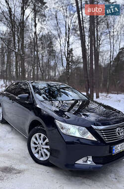Седан Toyota Camry 2014 в Львове
