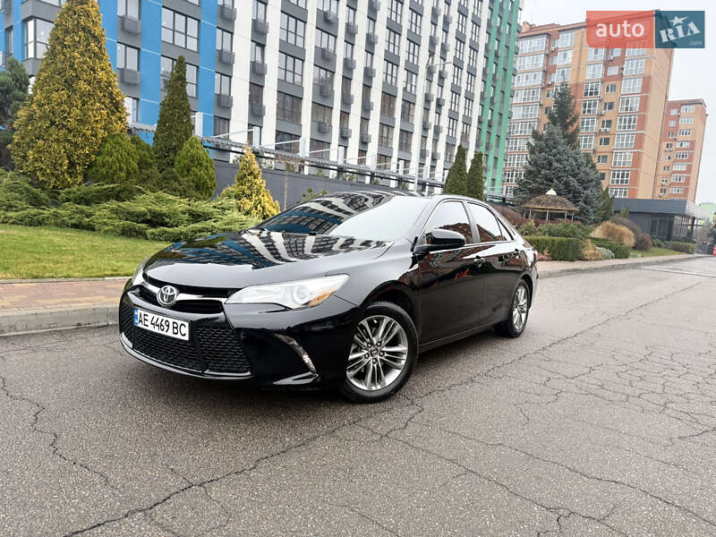 Toyota Camry 2017