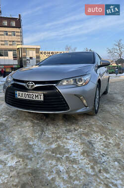 Седан Toyota Camry 2016 в Чугуеве
