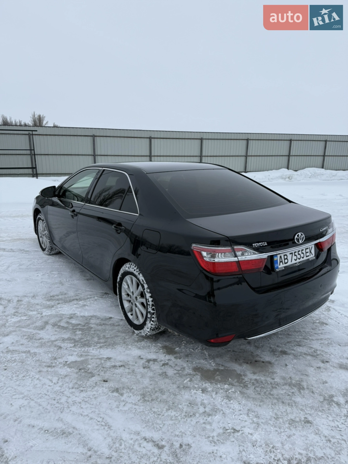 2017 Toyota Camry - фото 1