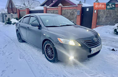 Седан Toyota Camry 2006 в Рівному