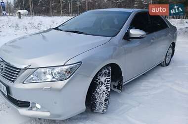Седан Toyota Camry 2012 в Саврани