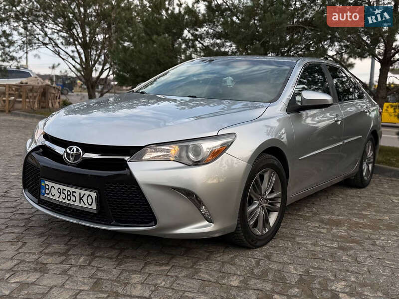 Седан Toyota Camry 2016 в Львове