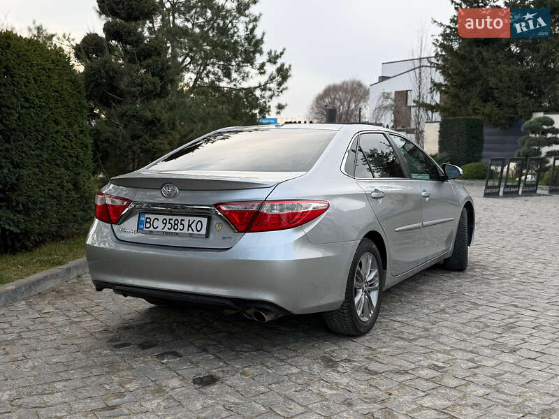 Седан Toyota Camry 2016 в Львове