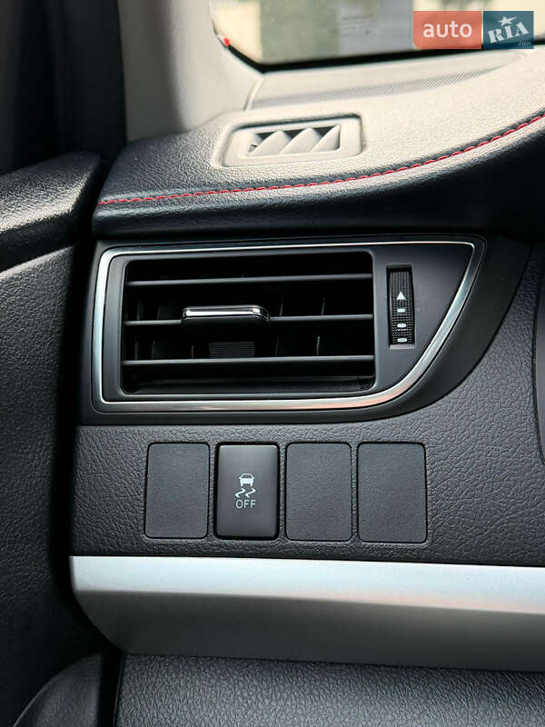 Седан Toyota Camry 2016 в Львове