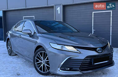 Седан Toyota Camry 2023 в Києві