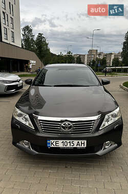 Седан Toyota Camry 2012 в Дніпрі