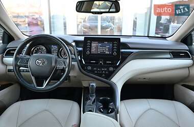 Седан Toyota Camry 2021 в Киеве