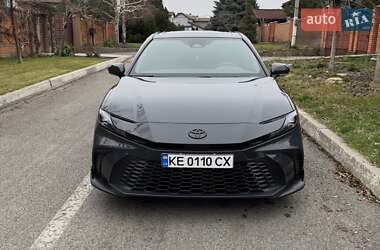 Седан Toyota Camry 2025 в Дніпрі