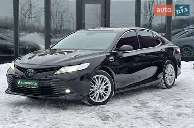 Седан Toyota Camry 2019 в Києві