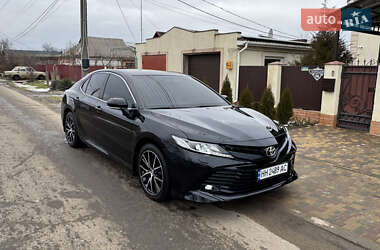 Седан Toyota Camry 2019 в Одессе