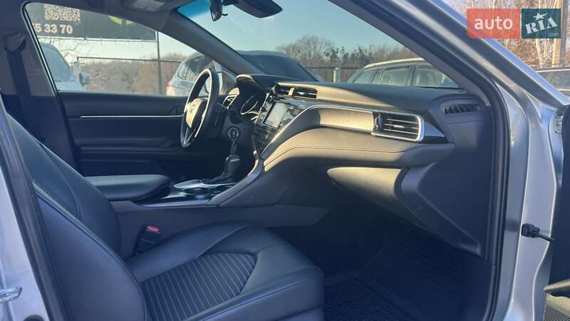 Седан Toyota Camry 2018 в Полтаве фото 21 Седан Toyota Camry 2018 в Полтаве