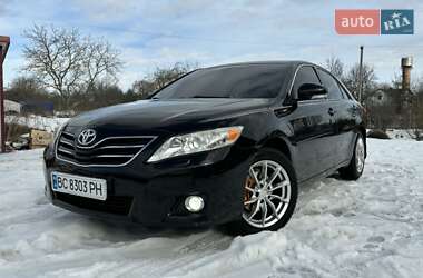 Седан Toyota Camry 2010 в Дрогобыче