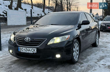 Седан Toyota Camry 2008 в Кременце