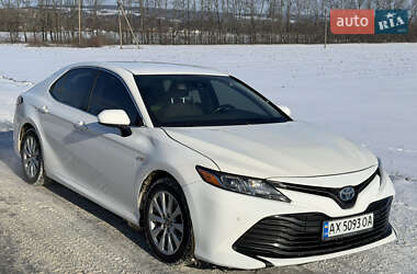 Седан Toyota Camry 2017 в Коломаках