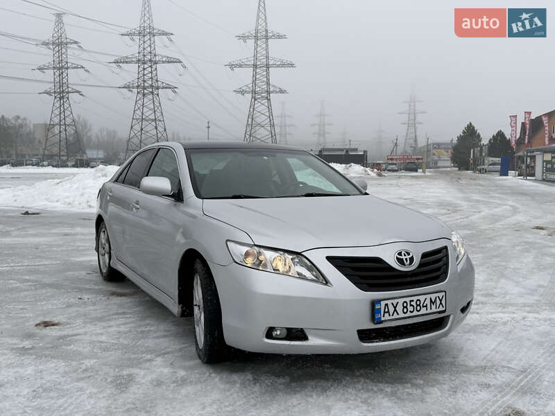 Седан Toyota Camry 2006 в Харькове