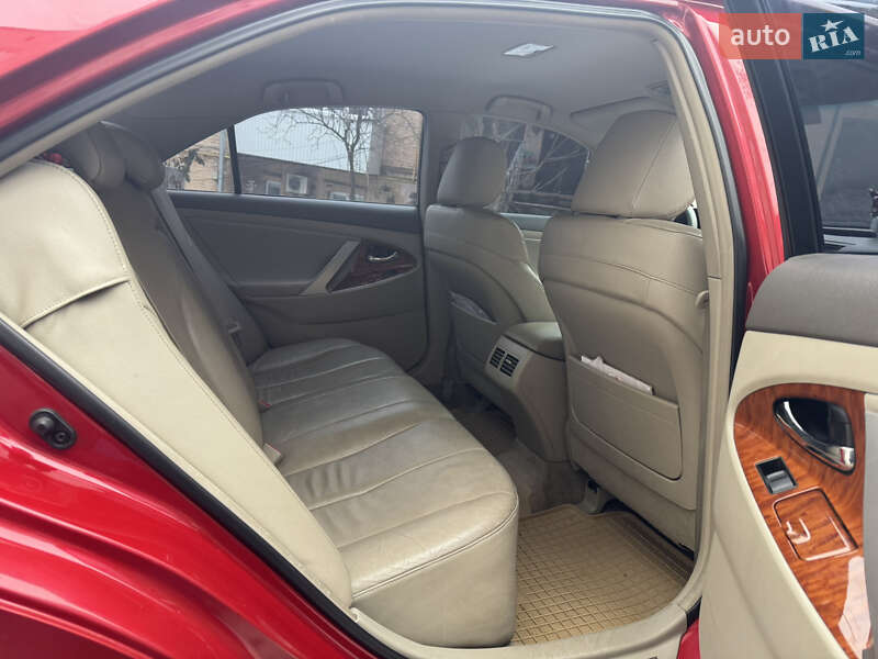 Седан Toyota Camry 2008 в Виннице