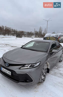 Седан Toyota Camry 2021 в Киеве