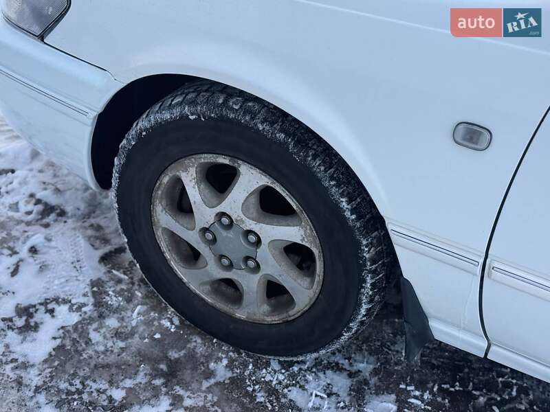 Седан Toyota Camry 1997 в Хмельницком