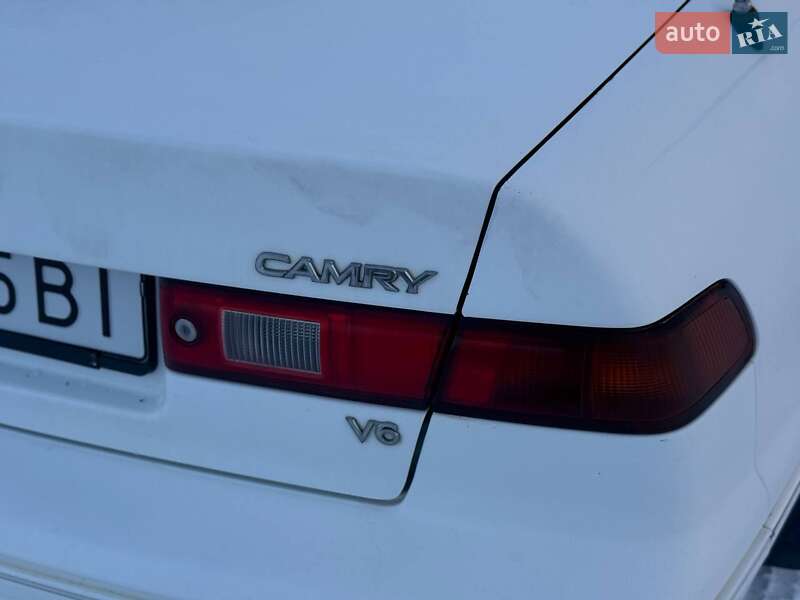 Седан Toyota Camry 1997 в Хмельницком