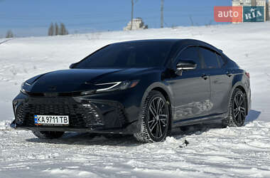 Седан Toyota Camry 2024 в Києві