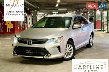 Седан Toyota Camry 2015 в Харькове