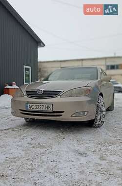 Седан Toyota Camry 2004 в Луцьку