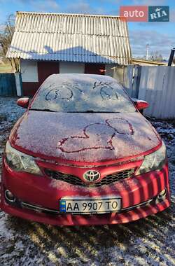 Седан Toyota Camry 2012 в Києві
