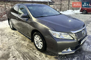 Седан Toyota Camry 2013 в Львове