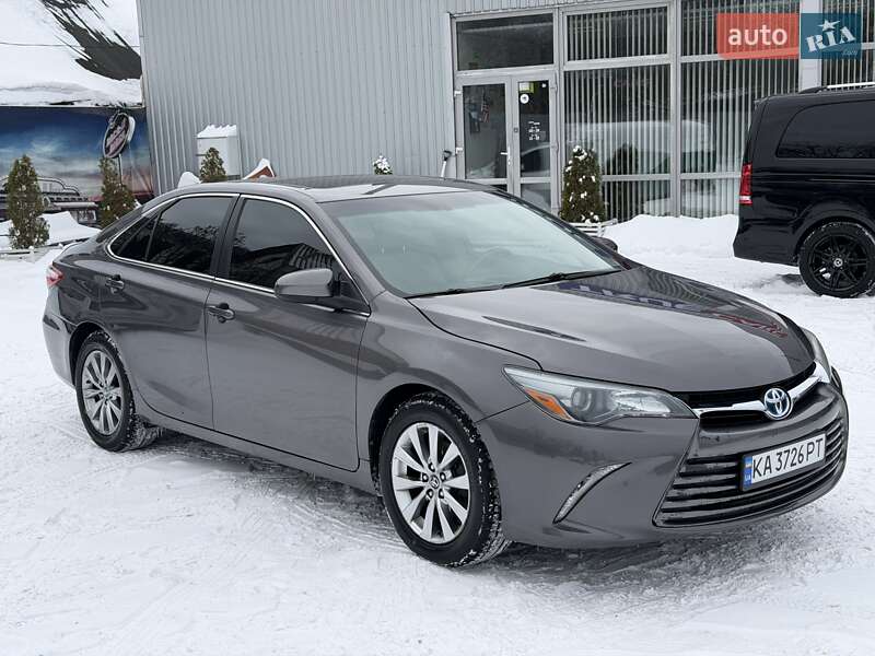 Toyota Camry 2016