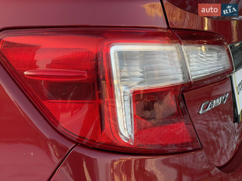 Седан Toyota Camry 2012 в Одесі