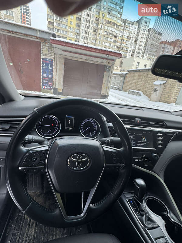Седан Toyota Camry 2019 в Киеве фото 10 Седан Toyota Camry 2019 в Киеве