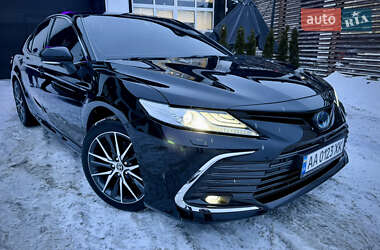 Седан Toyota Camry 2021 в Киеве